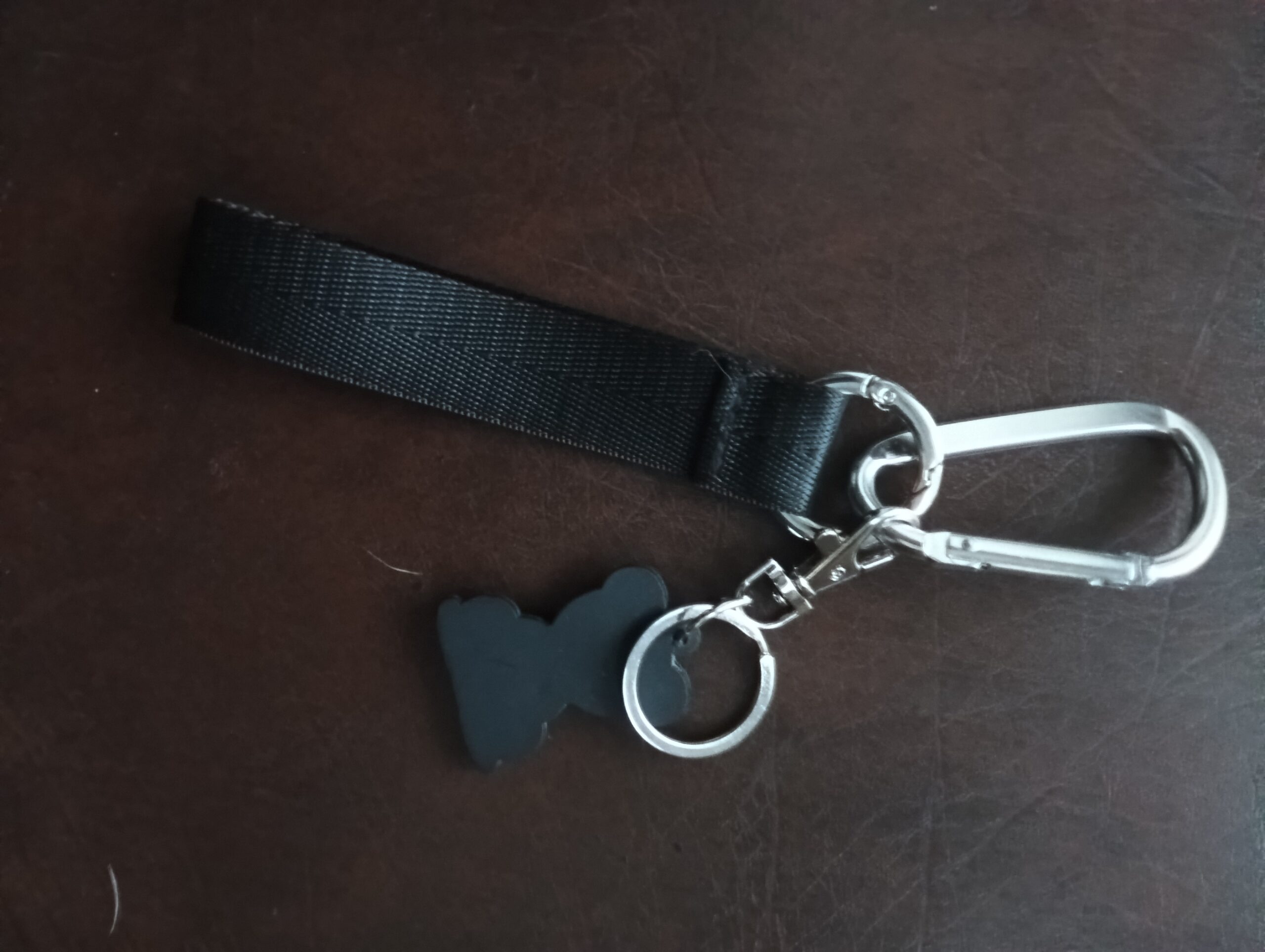 Kelnių pakabukas su dirželiu